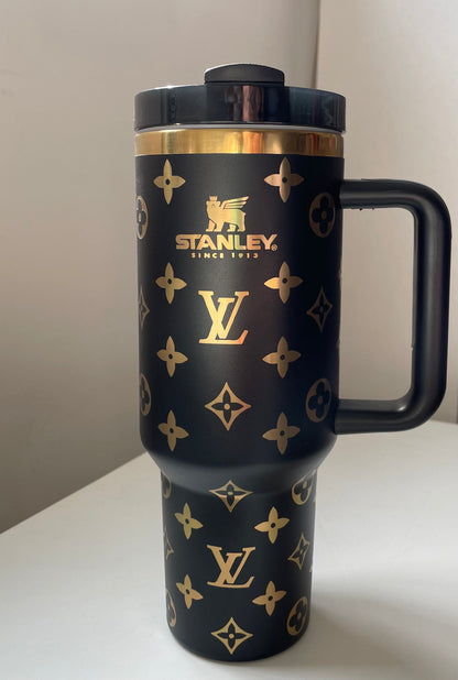 Luxe 40 OZ Insulated Car Cup 💖 ❤️